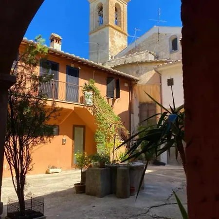 Apartamento Monolocale In Convento Del 1600 Terni
